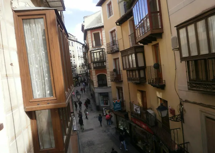 Guest house La De Zocodover *